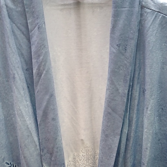 Top - Picture 2 of 7